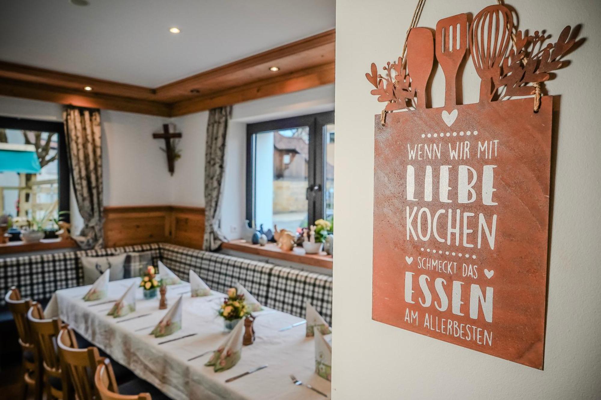 Gasthof Zur Seku Neunkirchen am Brand ภายนอก รูปภาพ